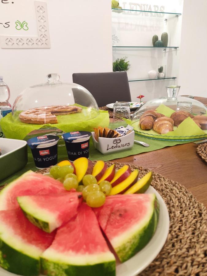 Ledwars Bed & Breakfast Taviano  Ngoại thất bức ảnh